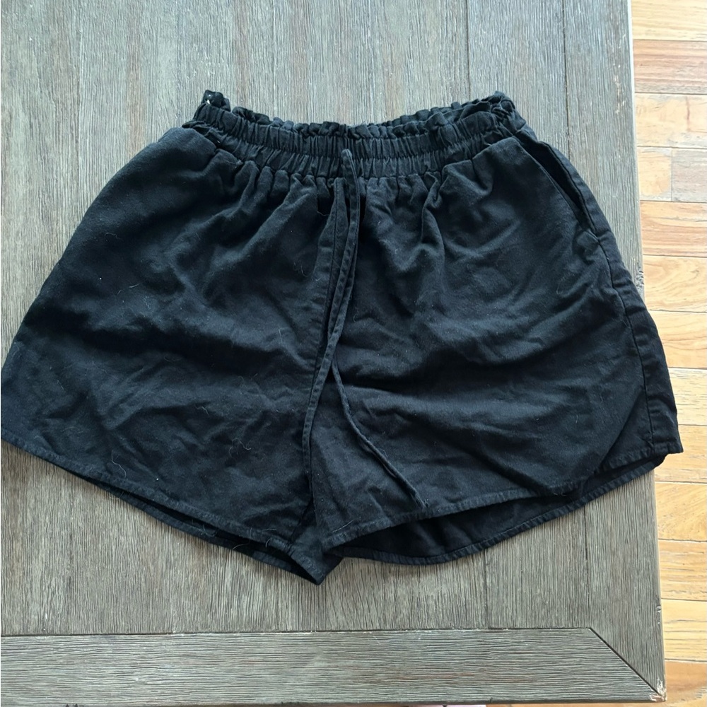Women’s size Large linen shorts || Brand: 2 Hearts || EUC